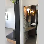 Appartement Vue Mer Et Port, Refait A Neuf Pour Vous ! Climatise