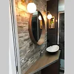 Appartement Vue Mer Et Port, Refait A Neuf Pour Vous ! Climatise