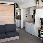 Appartement Vue Mer Et Port, Refait A Neuf Pour Vous ! Climatise