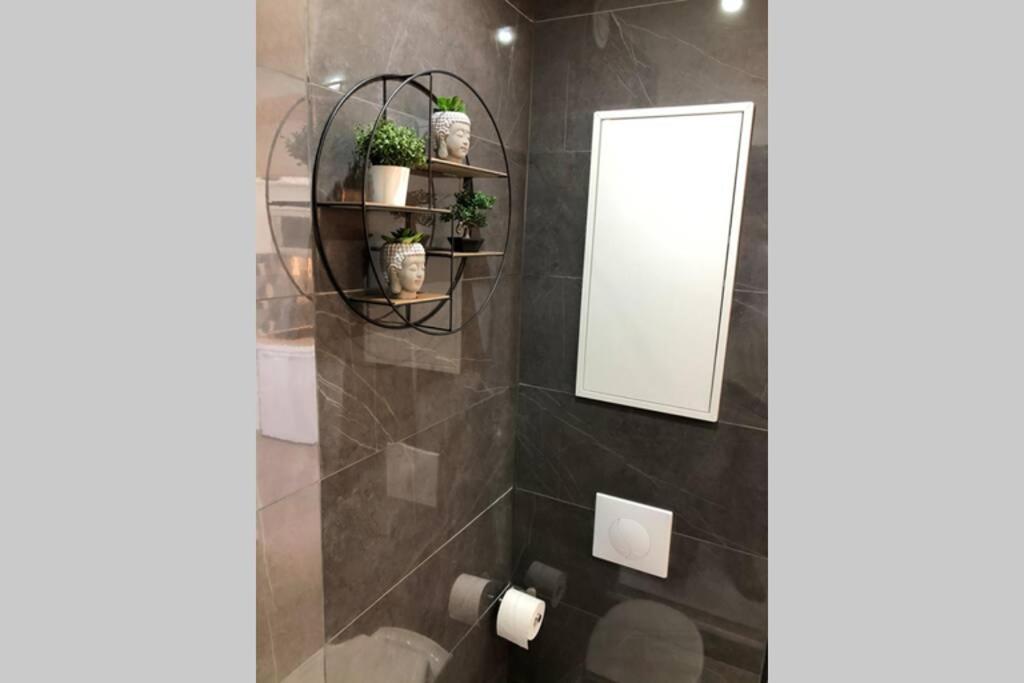 Apartment Vue Et Port, Refait A Neuf Pour Vous ! Climatise *